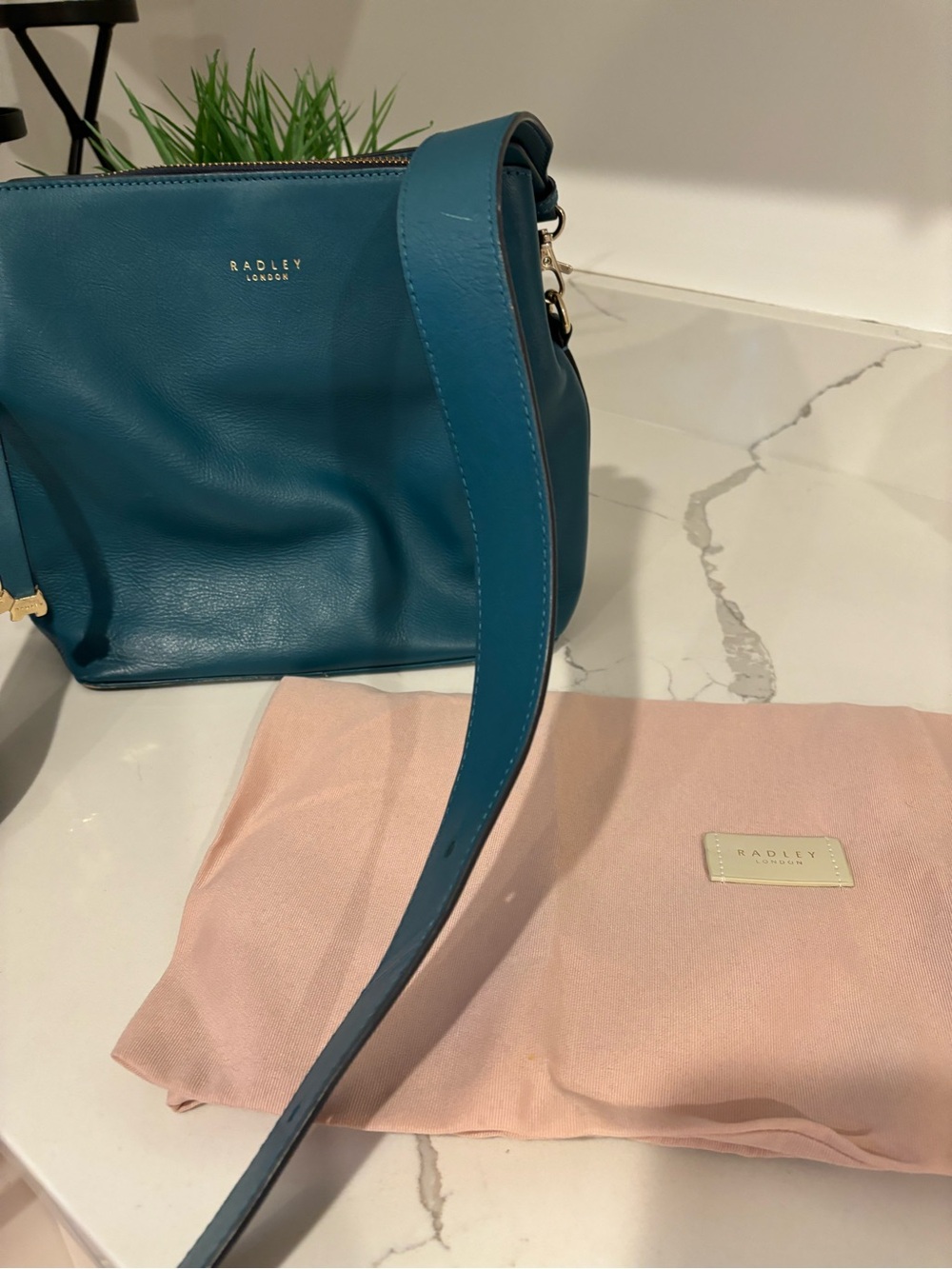 Radley London Dukes Place Crossbody Blue Leather Adjustable Strap with Dustcover - Picture 1 of 15